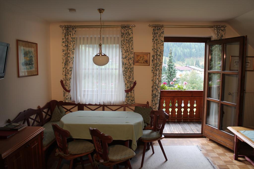 Haralds Ferienwohnungen Bad Kleinkirchheim Rum bild