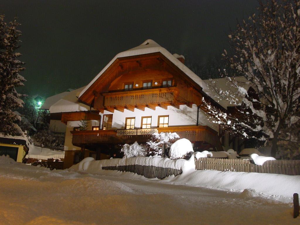 Haralds Ferienwohnungen Bad Kleinkirchheim Rum bild